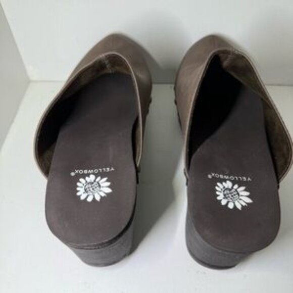 Yellow Box Clog Mule Studded Wedge Heel Clogs Leather Women's Size 8 - Picture 4 of 5